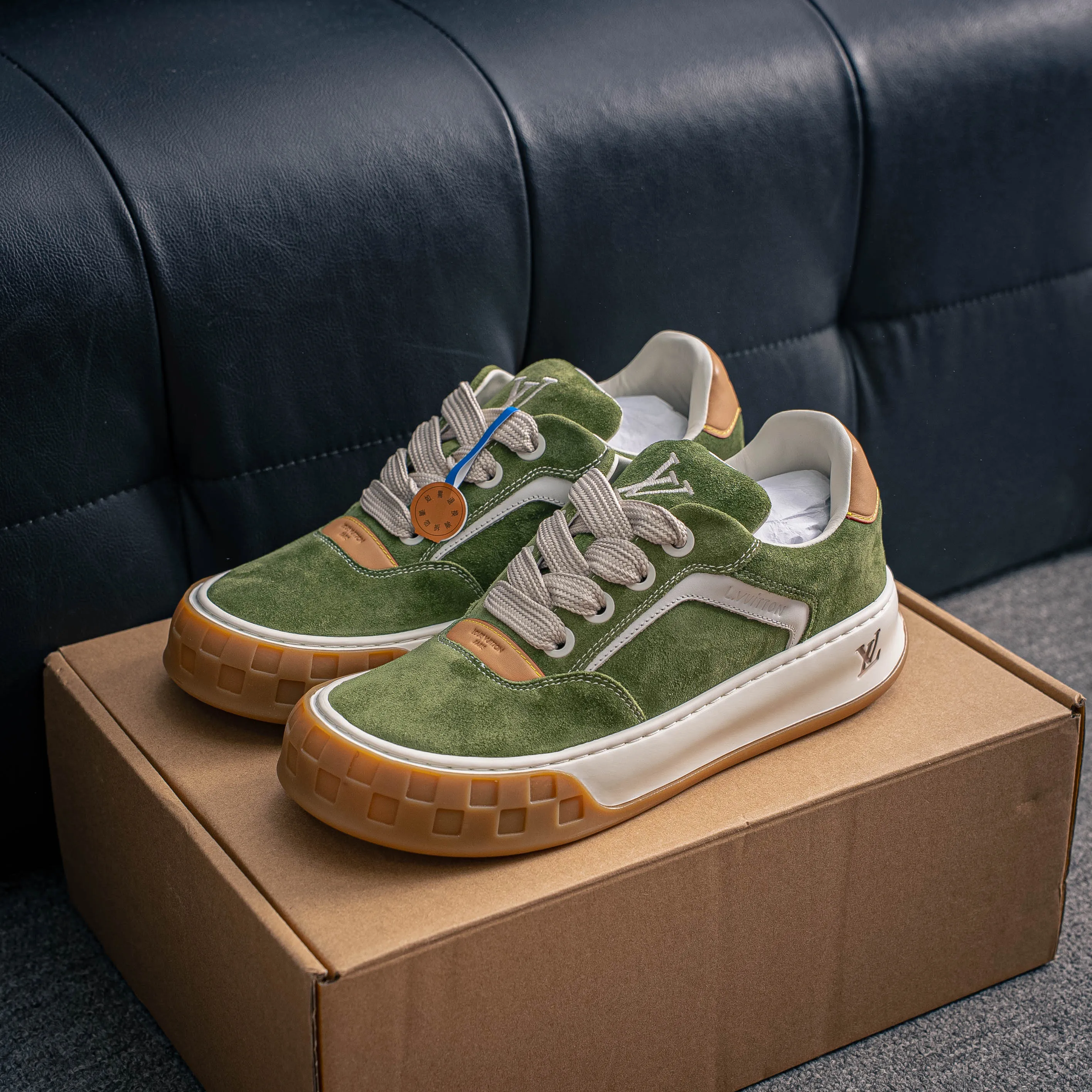 # LV tilted ， Shoes，Sneakers， Shoes，Skate Shoes~~ Sneakers， LV Shoes ， Cushioning TPU Vuitton ，
